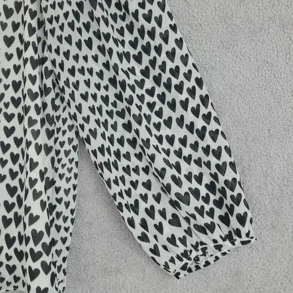 J. Crew Women's M  V- Neck Black & White Heart Print Chiffon Blouse   29PT - Picture 6 of 9